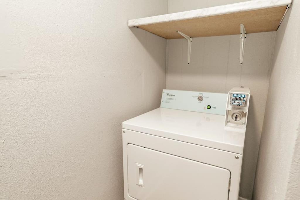 Comfortable King Suite Zen Space Hattiesburg Εξωτερικό φωτογραφία