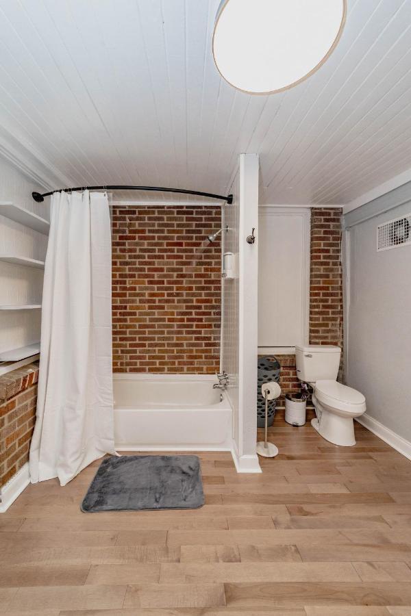 Comfortable King Suite Zen Space Hattiesburg Εξωτερικό φωτογραφία
