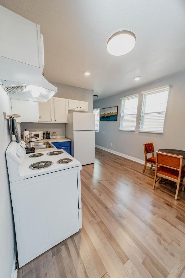 Comfortable King Suite Zen Space Hattiesburg Εξωτερικό φωτογραφία